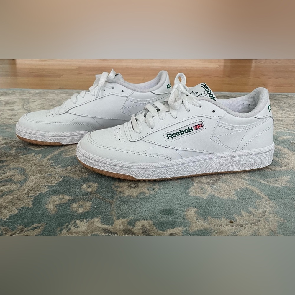 Classic Reebok Sneaker